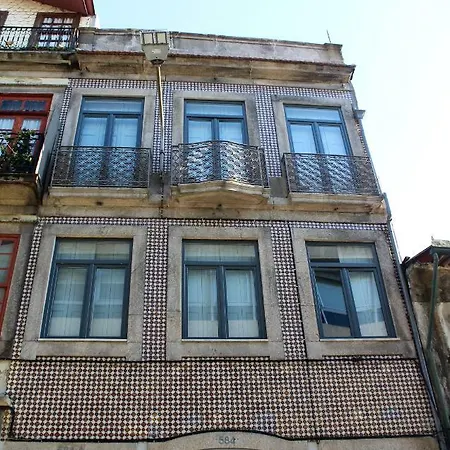 아파트 Bonjardim Flats - T1 + 1 Com Terraco